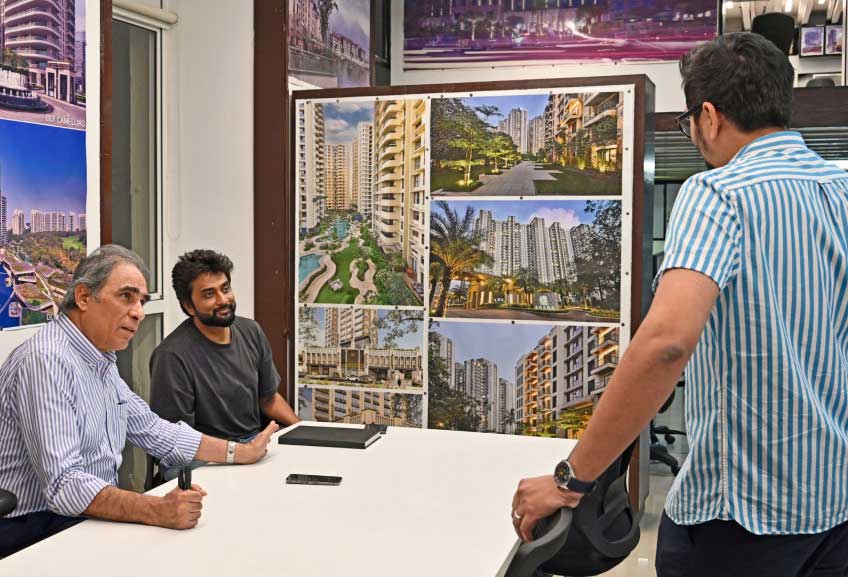 Architect Hafeez Contractor Black And White Image